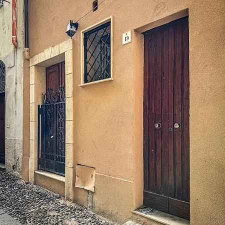 Alcova House, Cozy And Charming Apartman *